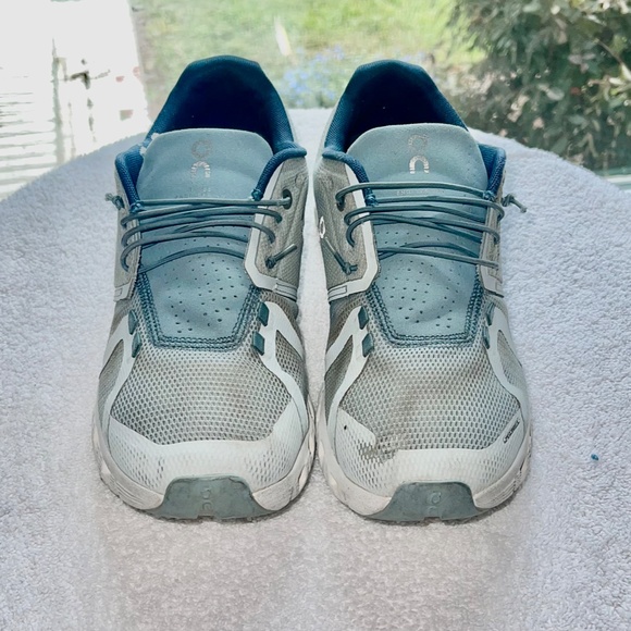 Women's Light Blue On Clouds Size 9 - Picture 2 of 7